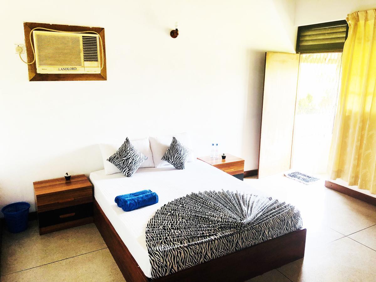 Trip "N" Chill Hostels Colombo Airport Katunayaka Ngoại thất bức ảnh